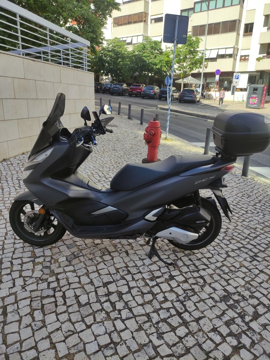 Honda PCX 125cc Scooter 2019