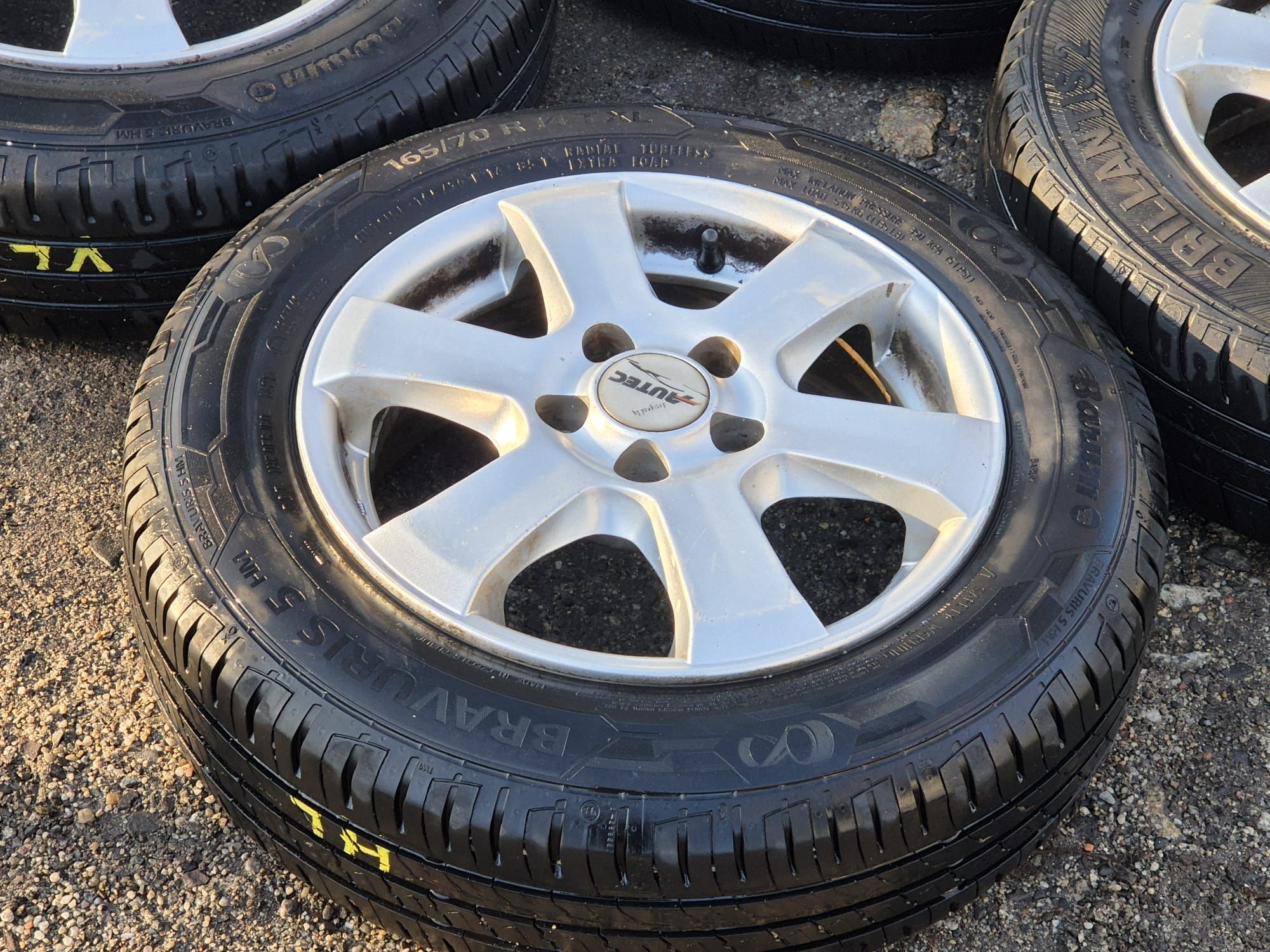 5x100 Alufelgi VW Polo Skoda Fabia Seat Ibiza  opony 165/70 R14 lato
