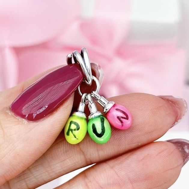 Срібна намистина шарм "Біжи" Дивні дива Pandora (Пандора) 793568C01