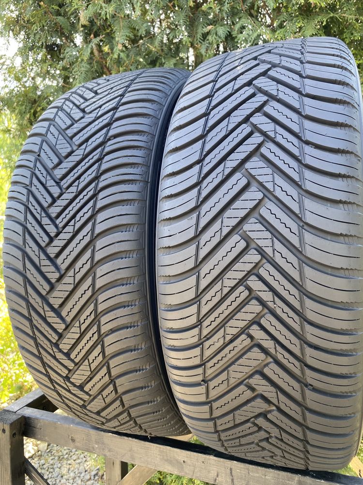 215/45/18 Sprzedam pare opon Hankook