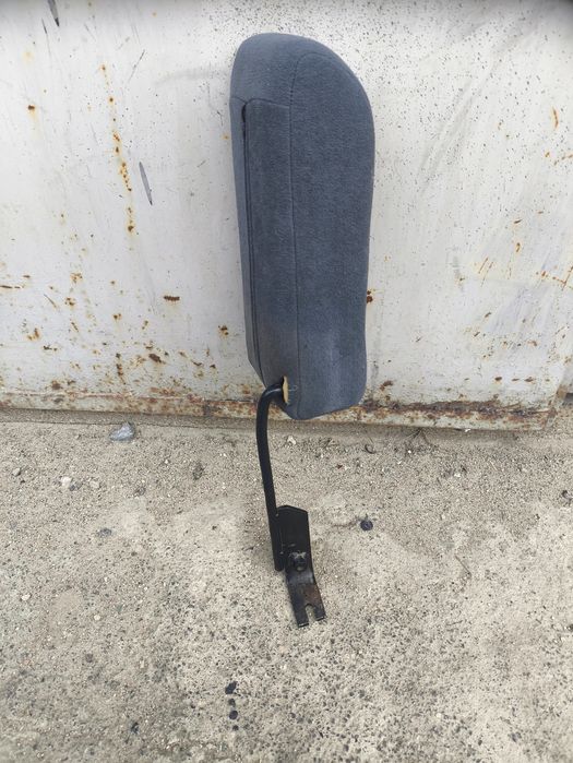 Підлокітник універсальний