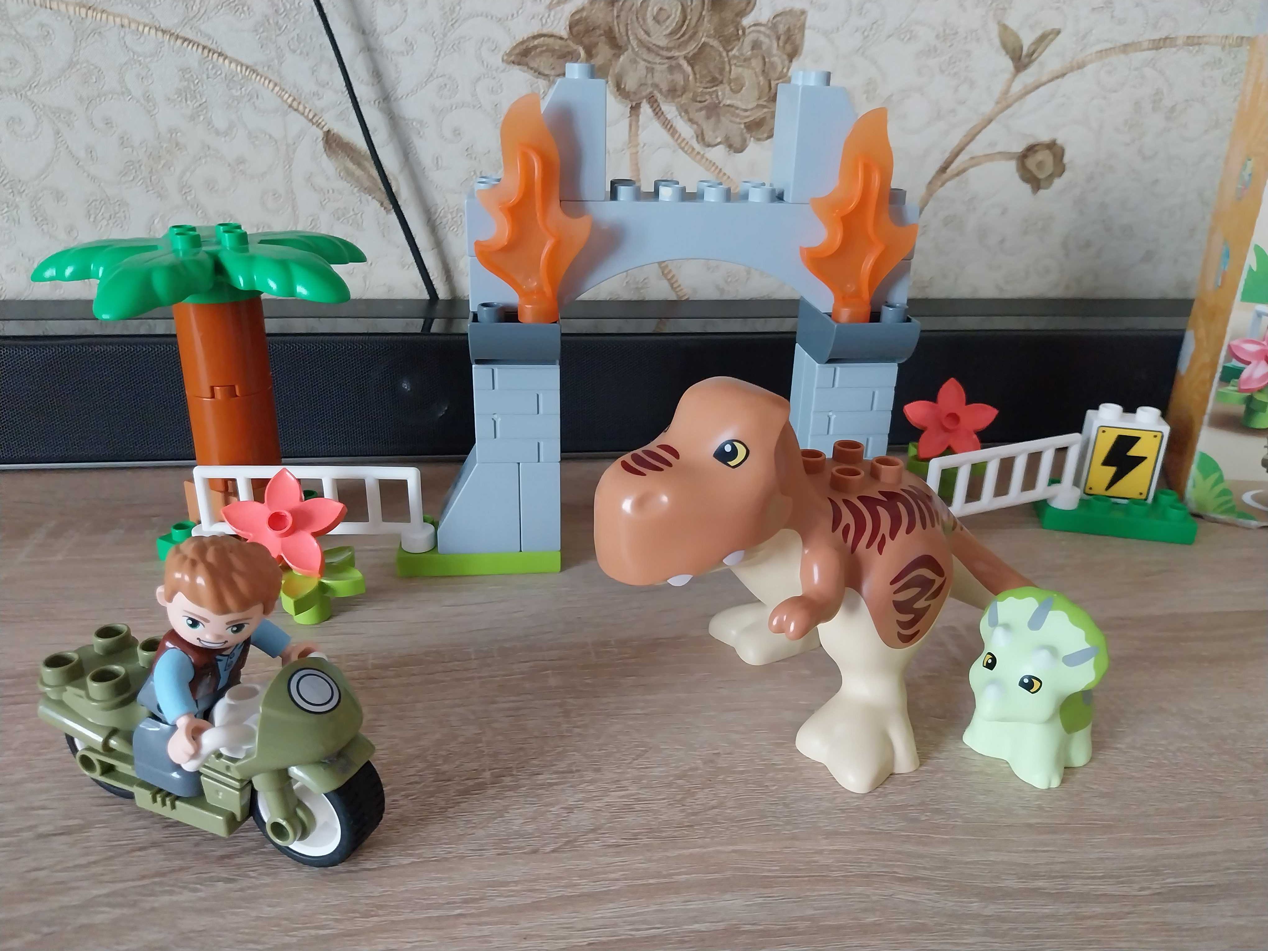 LEGO duplo.  Лего дупло Динозавры.