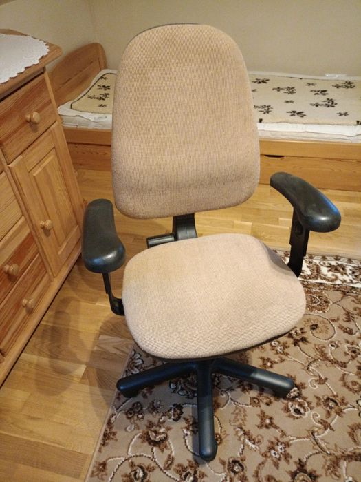 Fotel biurowy obrotowy