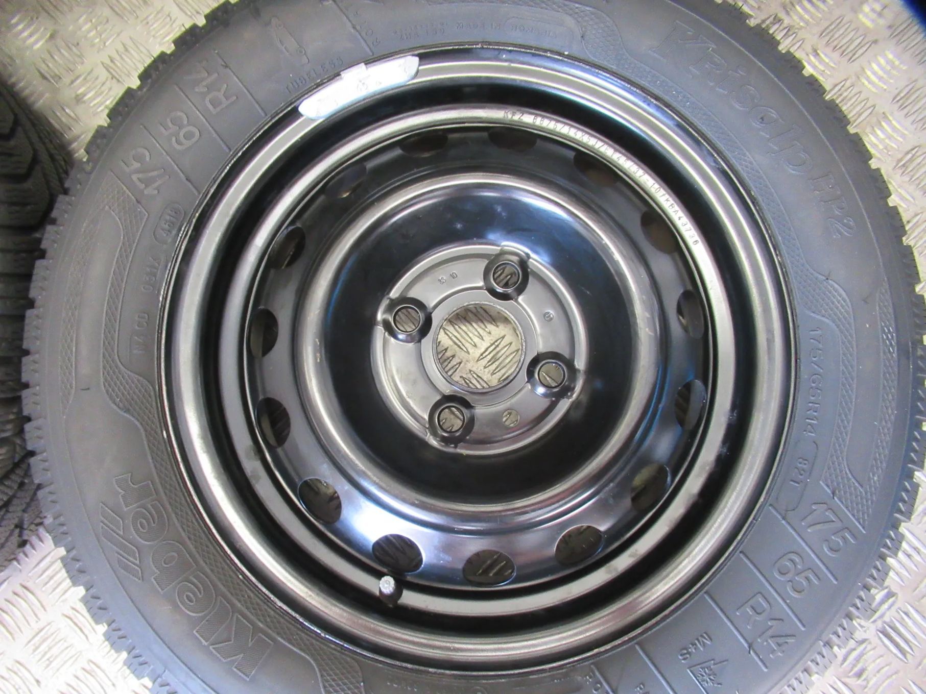 Koła Hyundai I10 I20 Kia Rio Toyota Yaris Suzuki Swift Ignis 5Jx14 et45 4x100