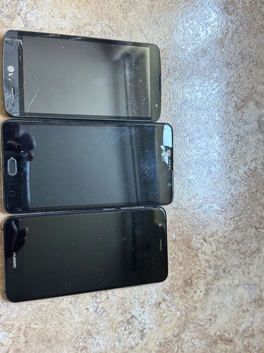 3 telemóveis usados a bom preço