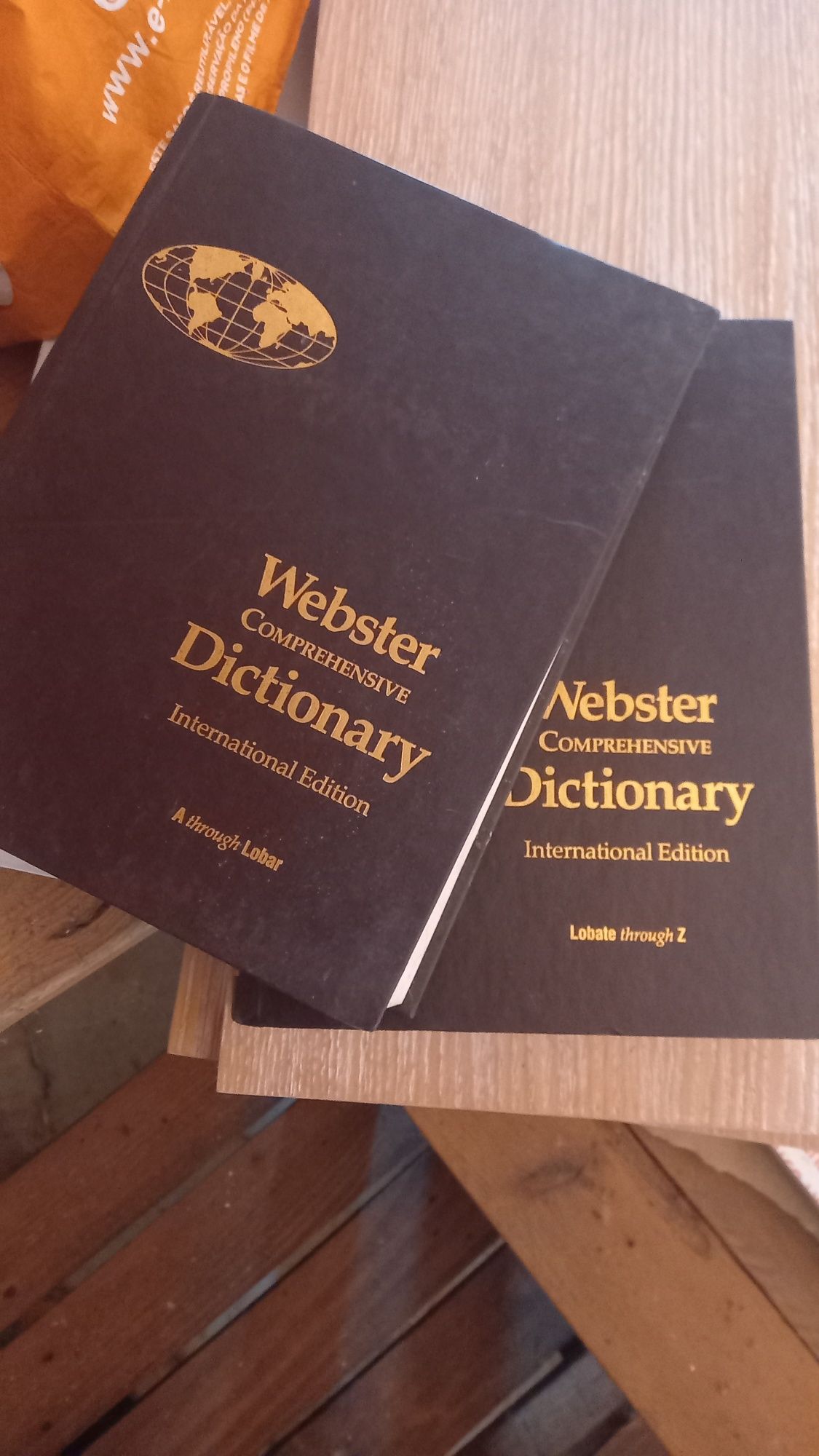 Inceclopedidia e dicionários