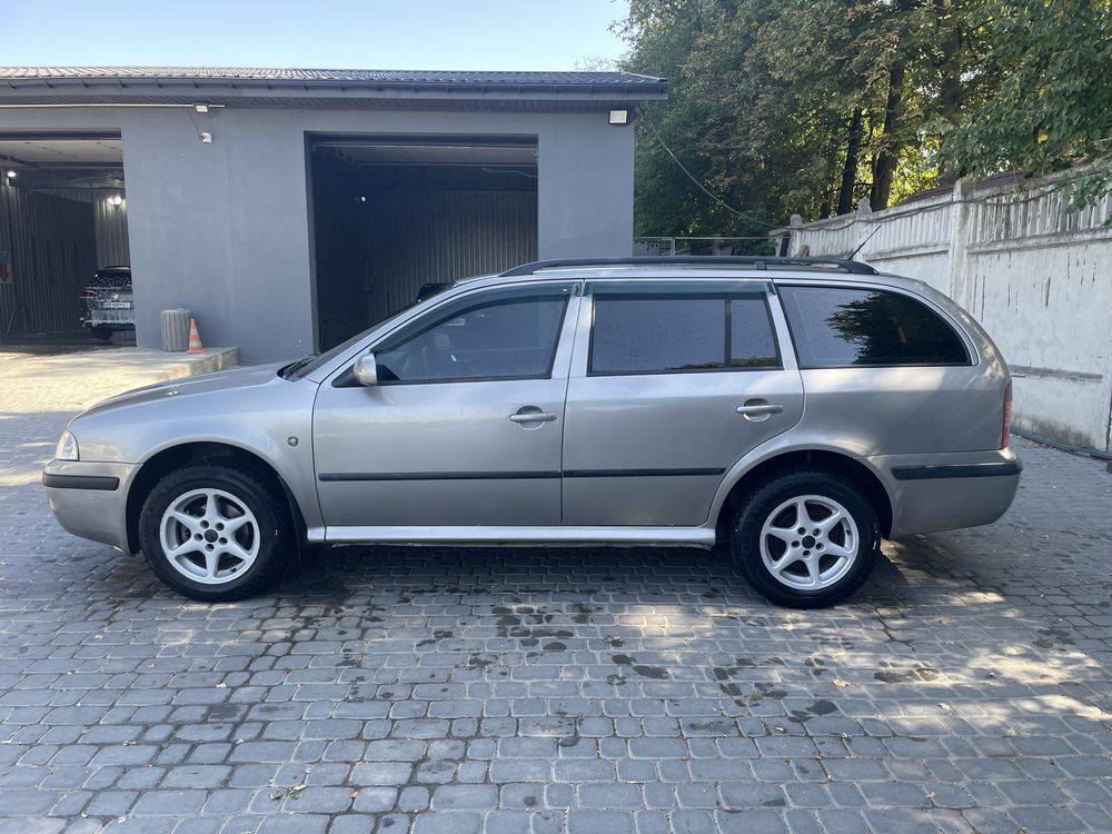 Skoda Octavia 1.6 mpi, газ/бензин, 2009 рік