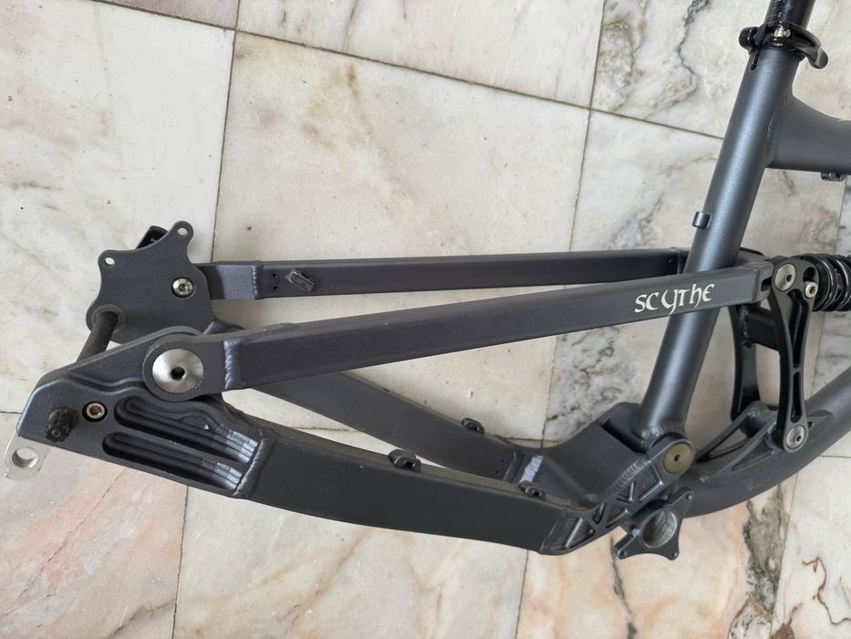 Quadro Banshee Scythe