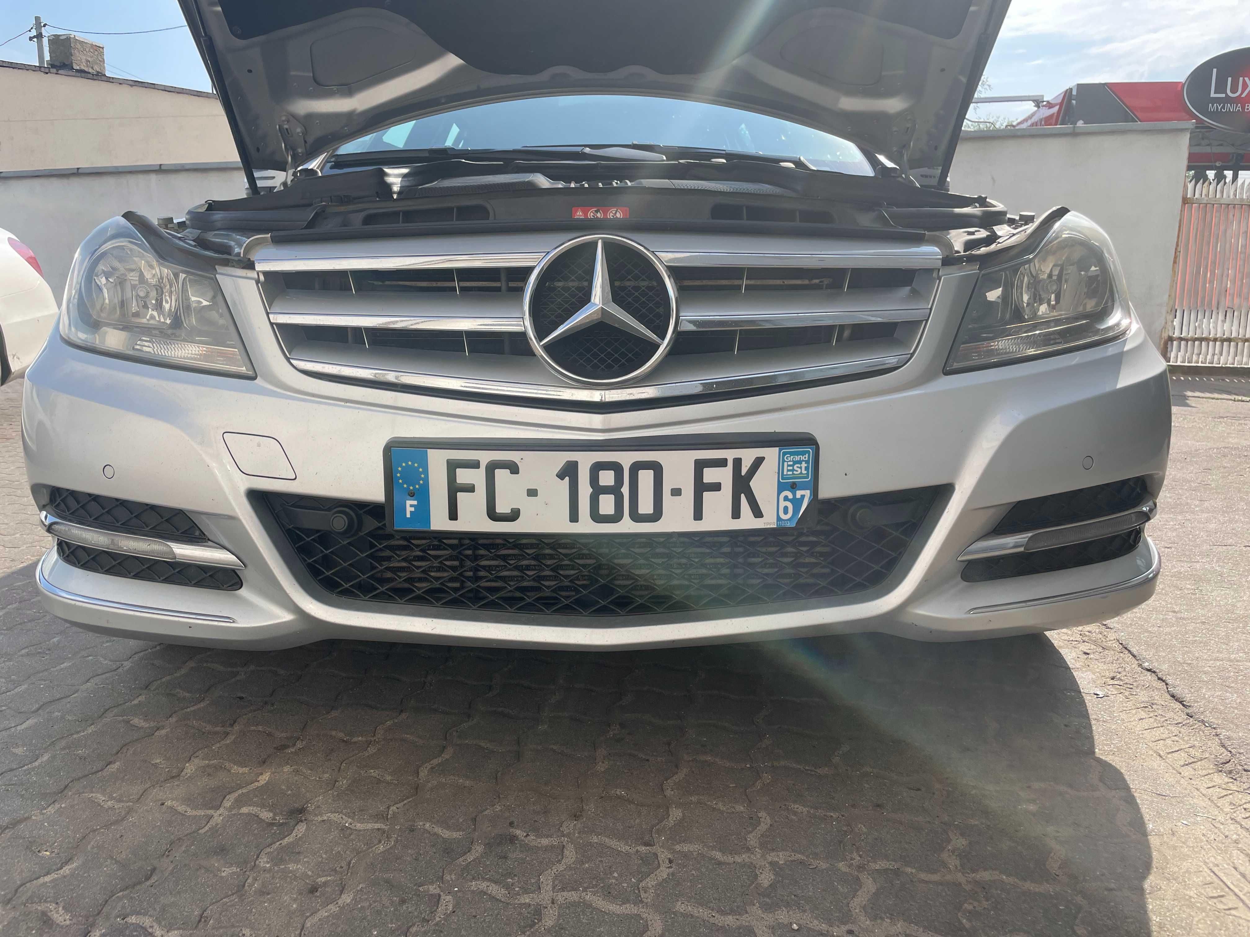 Mercedes C klasa W204 LIFT WĄŻ PRZEWÓD gumowy wodny ZBIORNICZKA