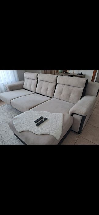 Sofá com chaise longue