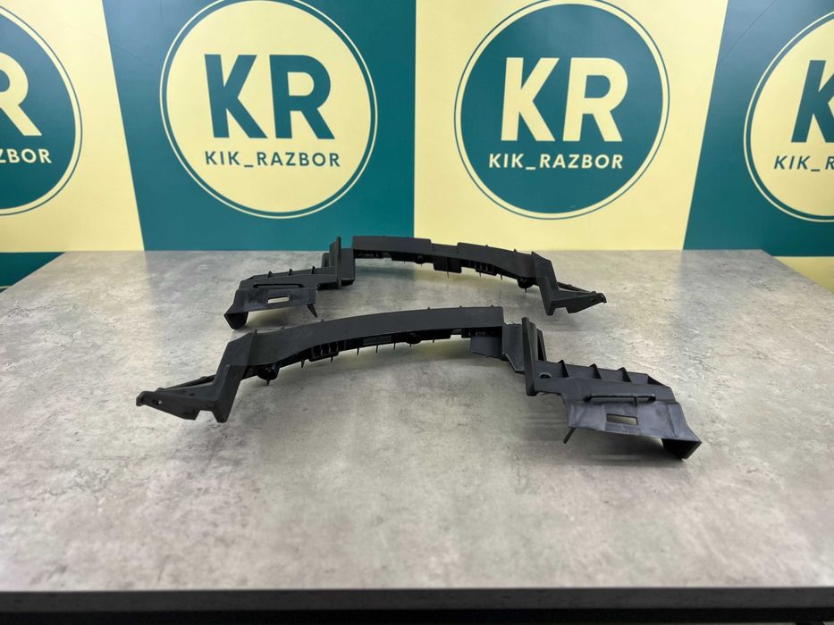 Кріплення вихлопної труби рест. - AUDI A4 ( B9 ) 2019