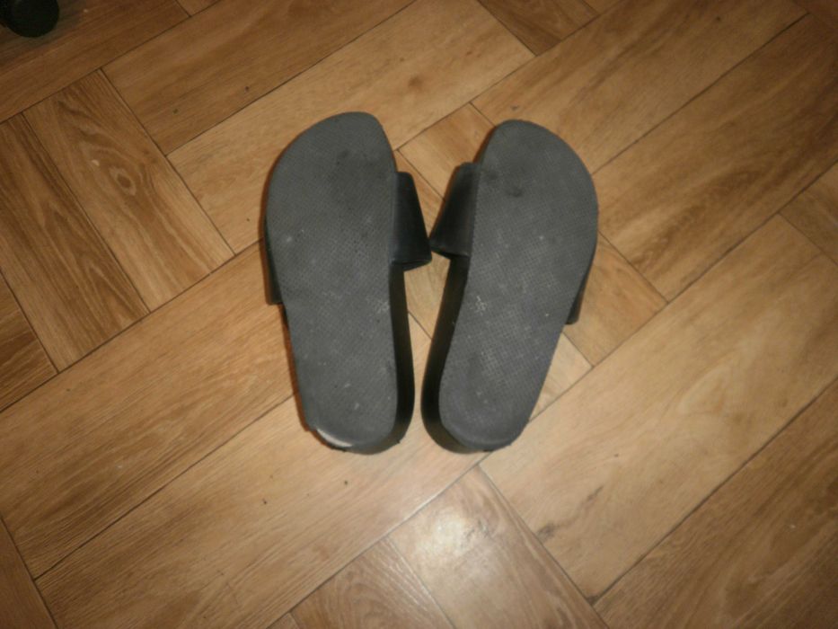 Damskie Skórzane Klapki GINO ROSSI rozmiar 37 24cm-22,5cm