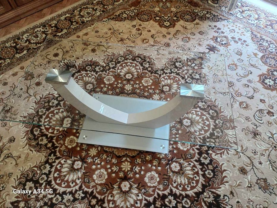 Stolik kawowy ze szkła hartowanego