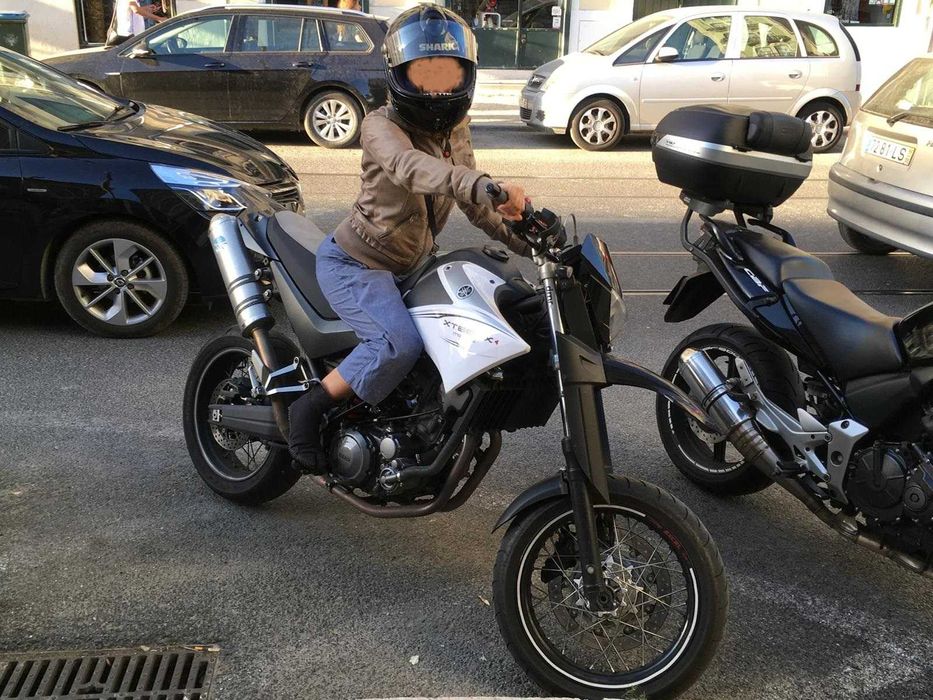 Yamaha XT660X 2011 sempre bem tratada