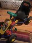 Kart infantil de pedais