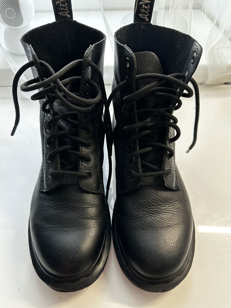 Чоботи Dr. Martens, оригінал, 37 р