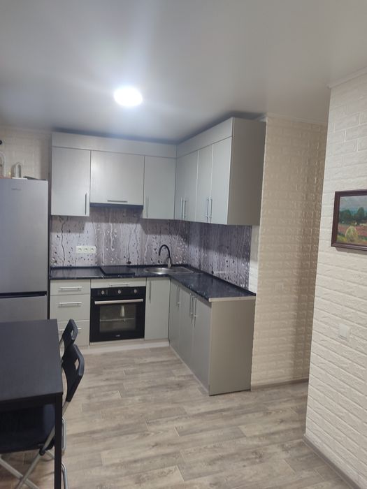 Продам 1 квартиру - студіо в центрі міста Сміла. Сертифікат - так.