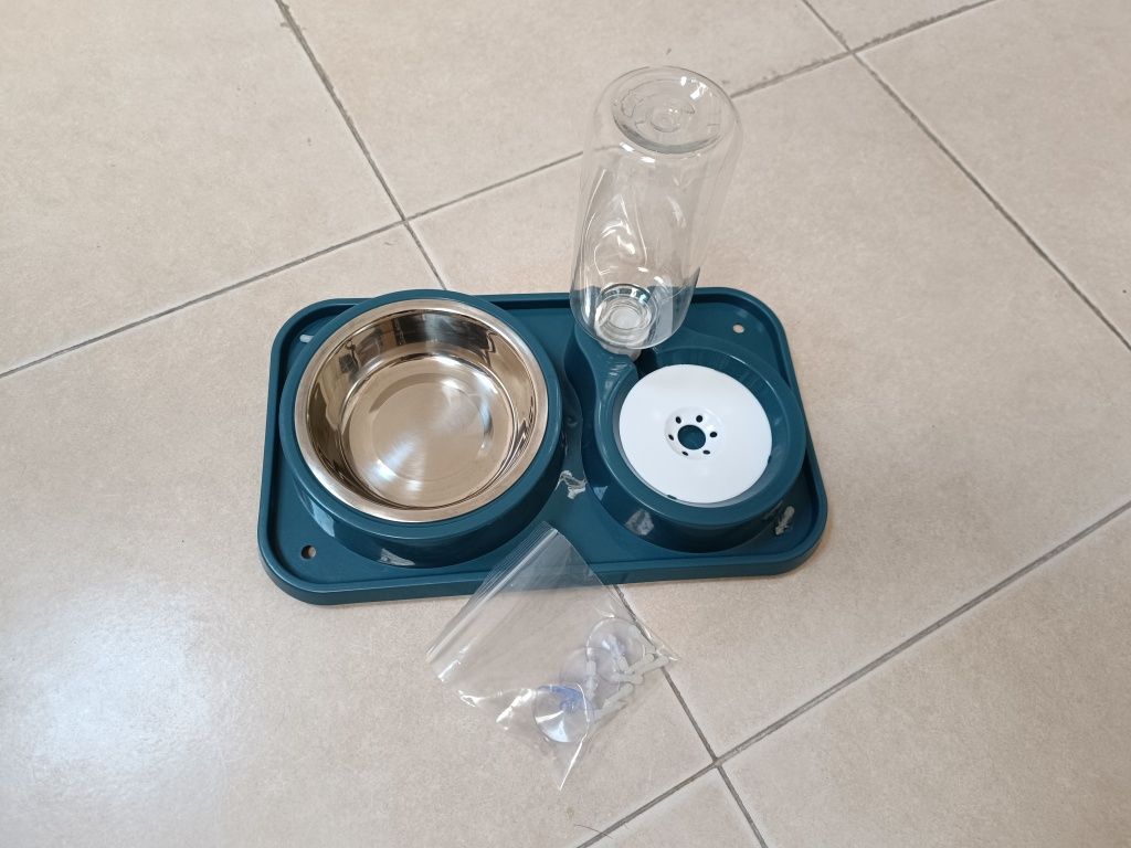 Taça para comida/bebida de cão