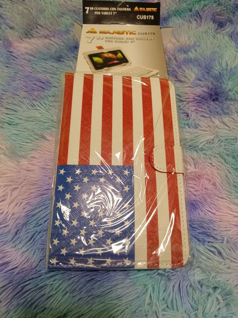 Etui z klawiaturą bluetooth dla tabletów 10"