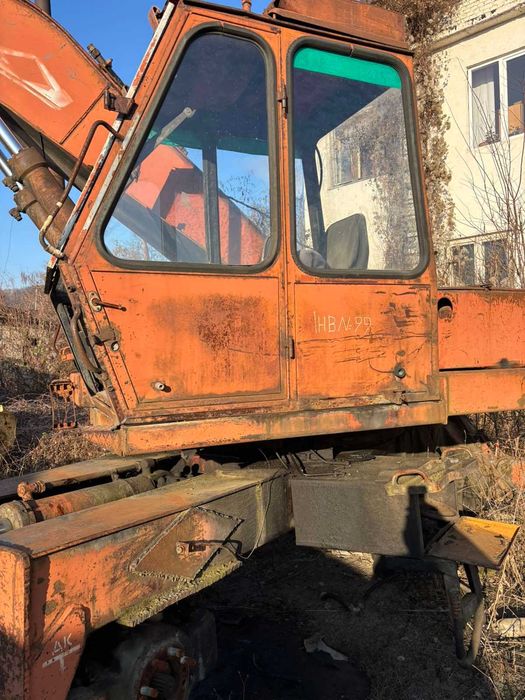 Продам Екскаватор