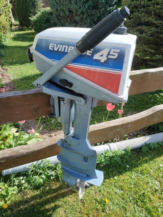 Silnik, jacht żaglowy żeglowka,  silnik Evinrude