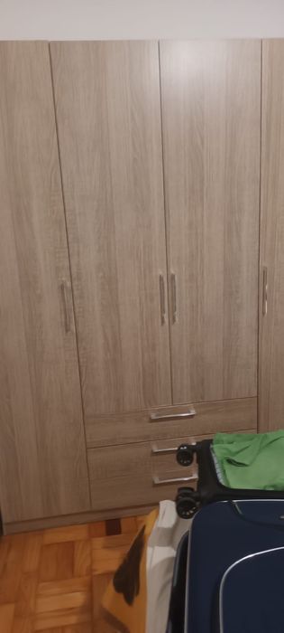 2 Guarda-roupas 4 portas