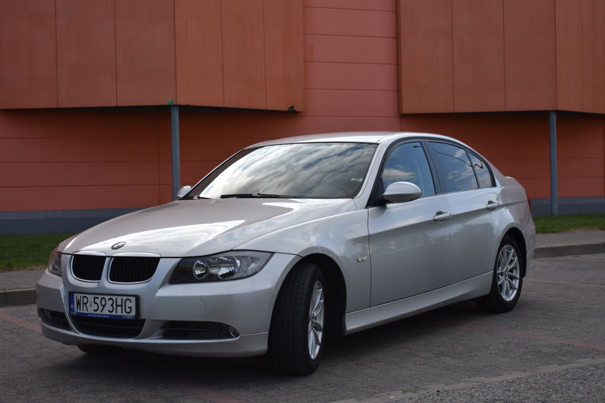 BMW Serii 3 E90 2007 • Automat • 183 tys. km •
