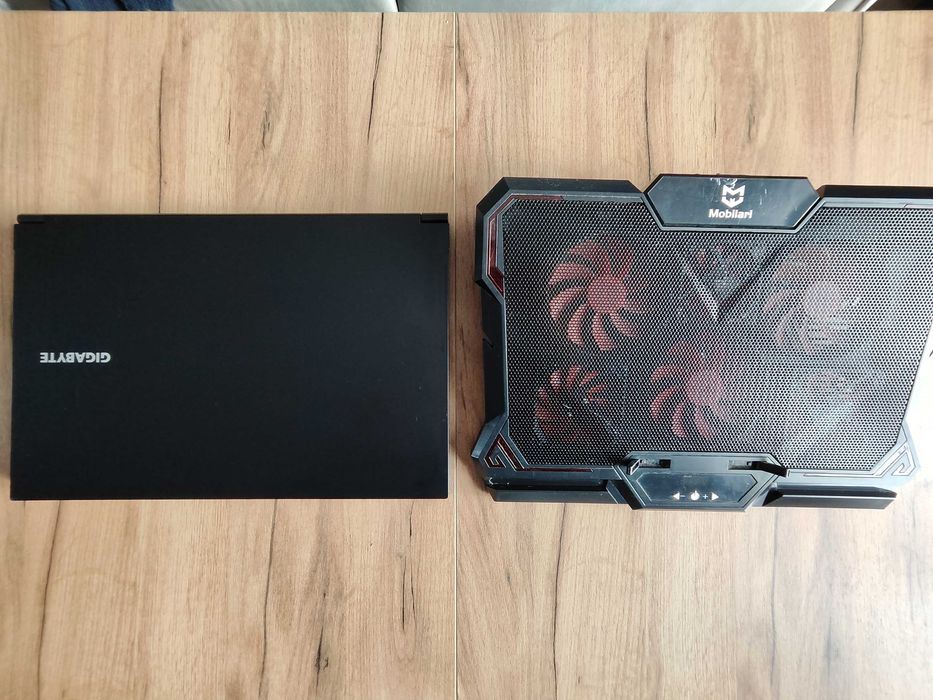 Laptop Gigabite G7 MF Intel Core i5-12500H, GeForce RTX 4050, 32GB RAM