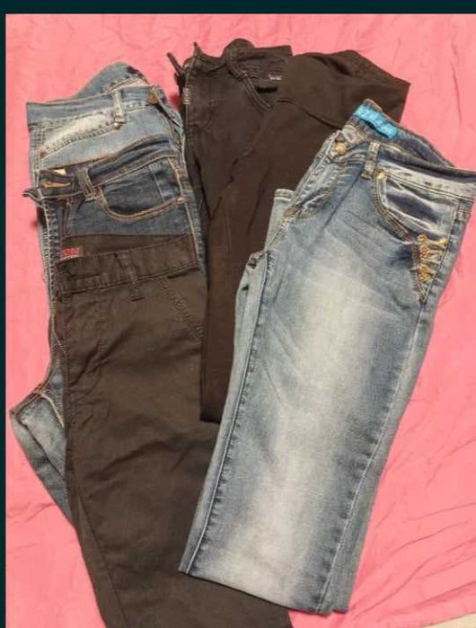 отдам даро вещи на девушку