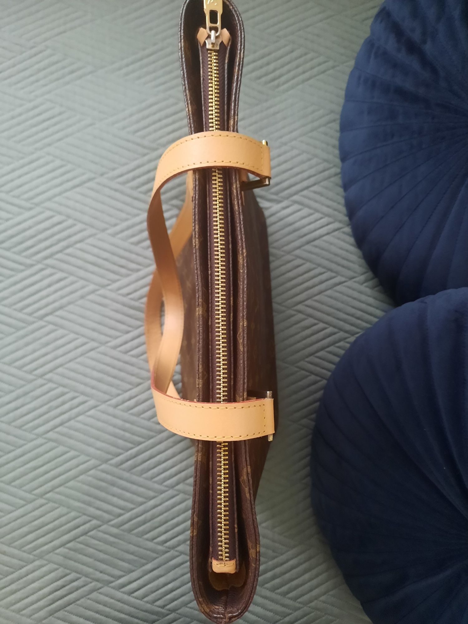 Torebka Louis Vuitton, skóra naturalna