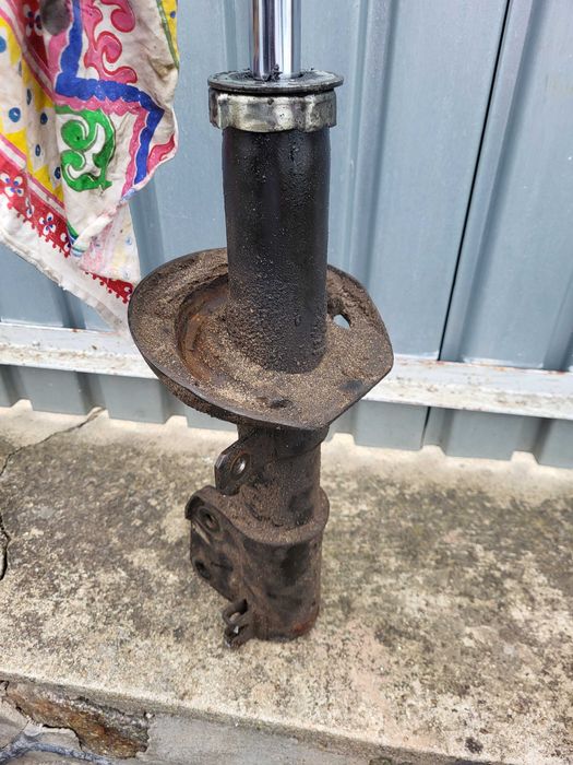 Амортизатор рено трафік 3