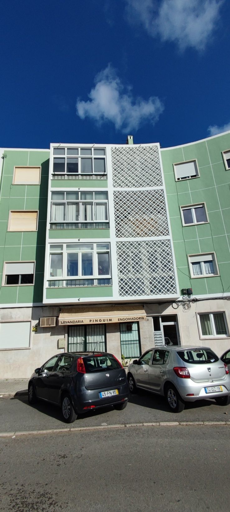 Vende-se Loja Queluz