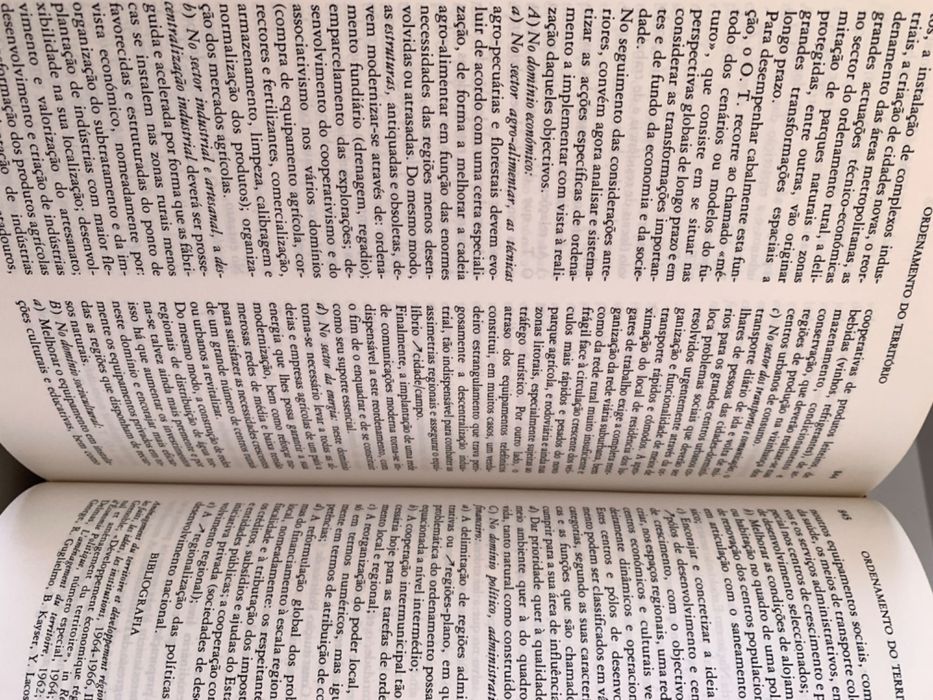 Enciclopédia Vintage Pólis