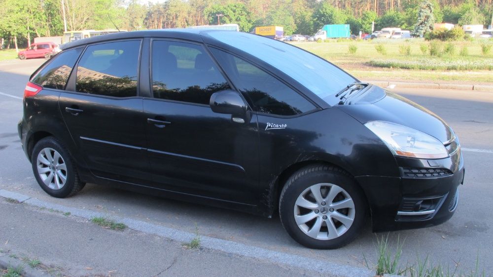 citroen c4 picassso 2008 года 5 мест РКПП официал