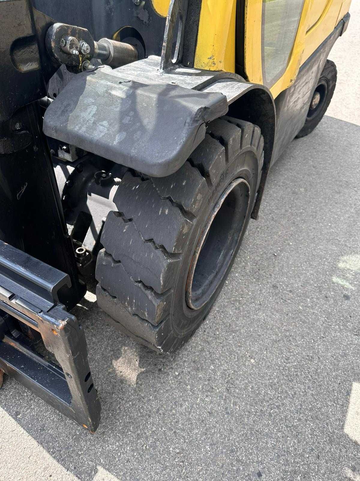 Wózek widłowy HYSTER H2.5FT LPG triplex przesuw kabina