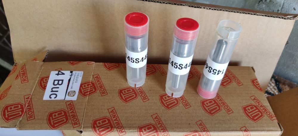 Продам комплект поршньової універсал 445