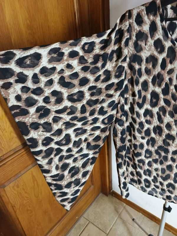Zwiewna bluzka w panterkę SHEIN Curve 4XL