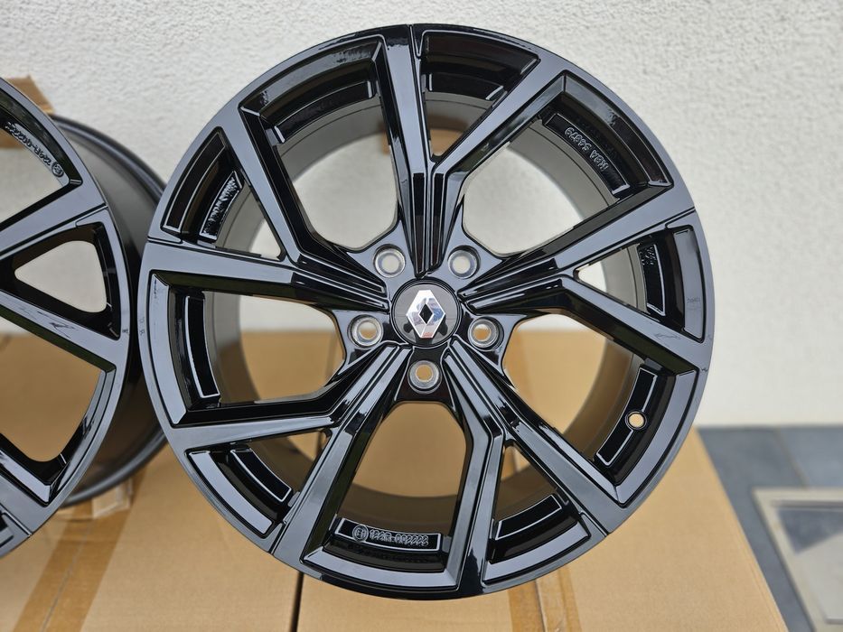 Renault 16 " Nowe 5x114,3 Megane Kadjar Talisman Kangoo Express Czarne
