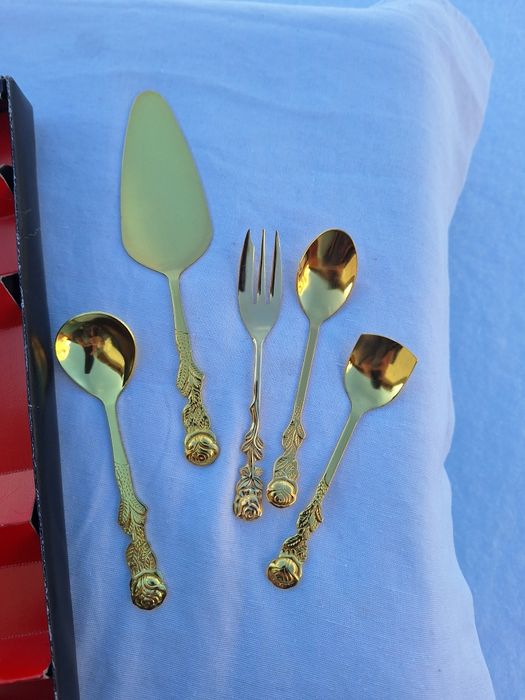 Zestaw sztućce do desertu 15 przedmiotów