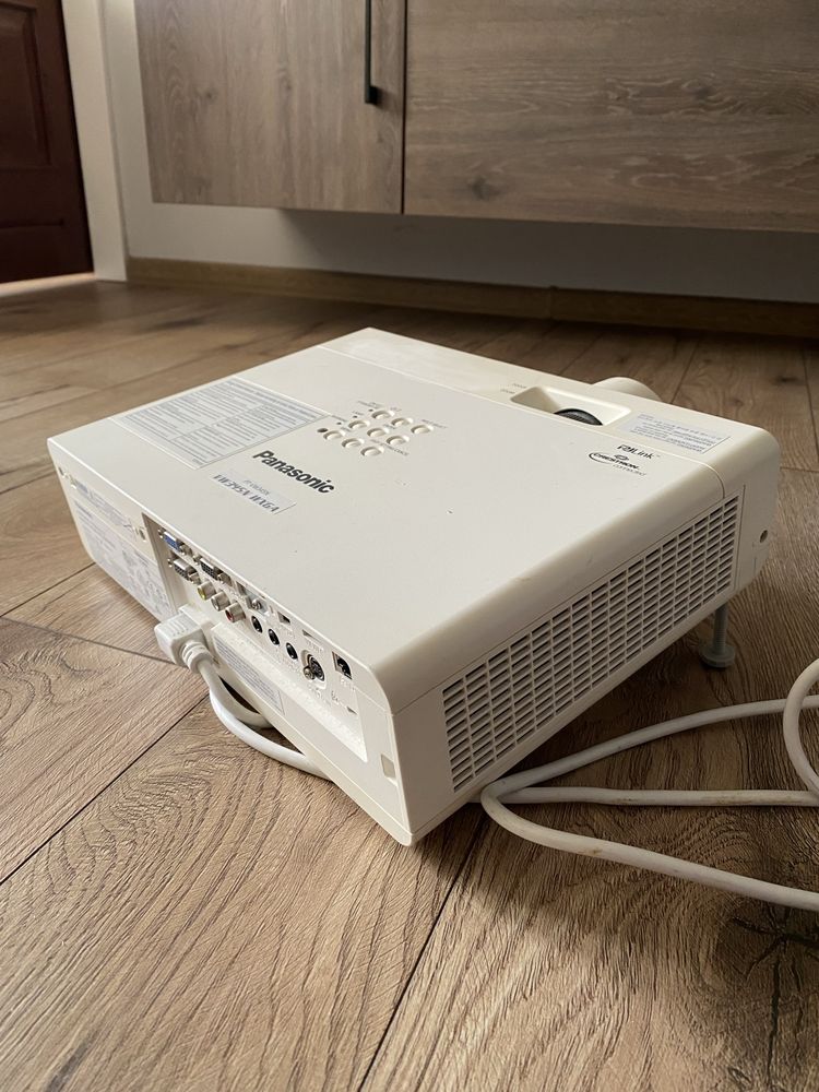 Projektor Panasonic VW345N WXGA