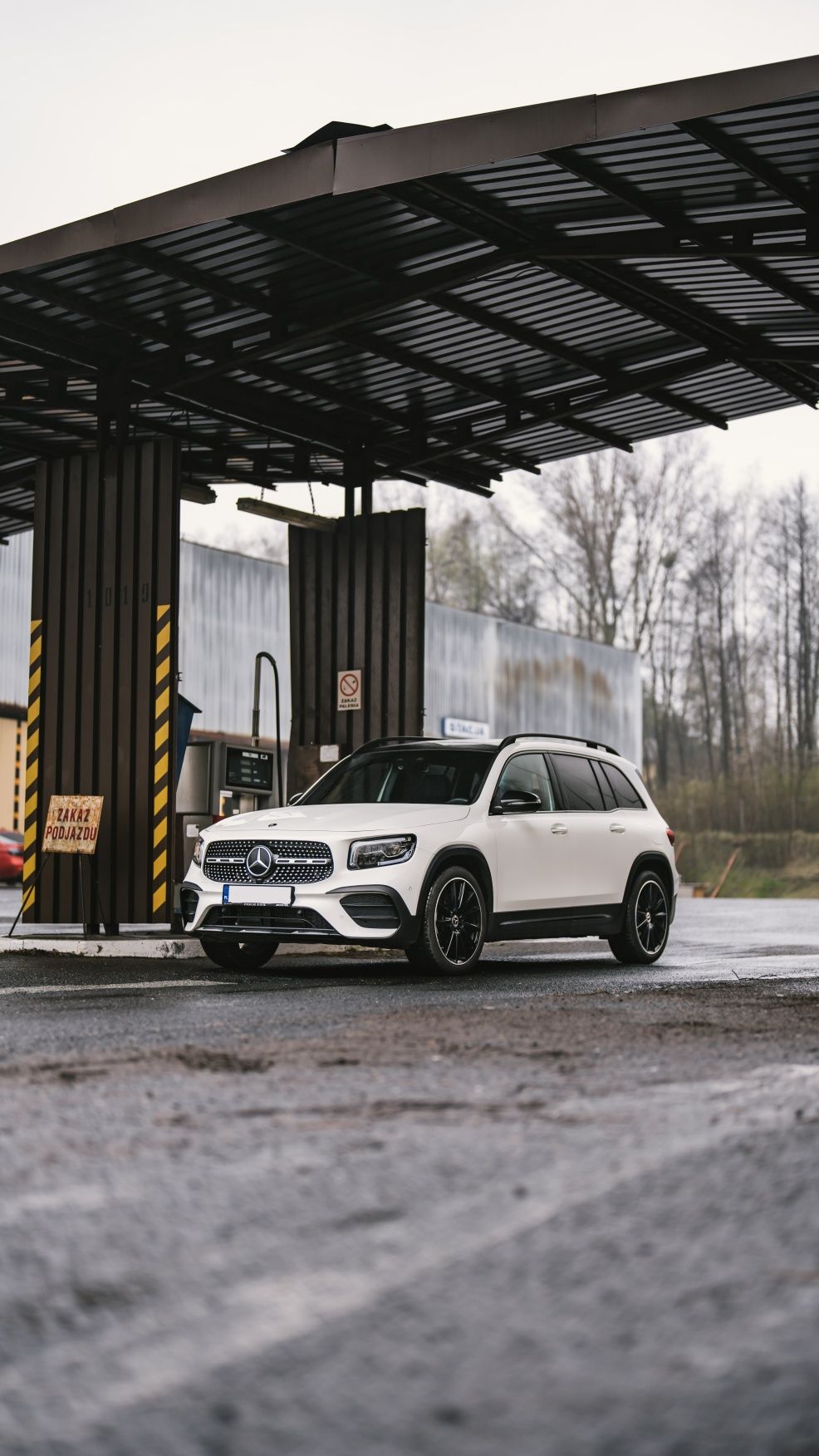 Mercedes GLB wynajem wypożyczalnia samochodów ślub wesele