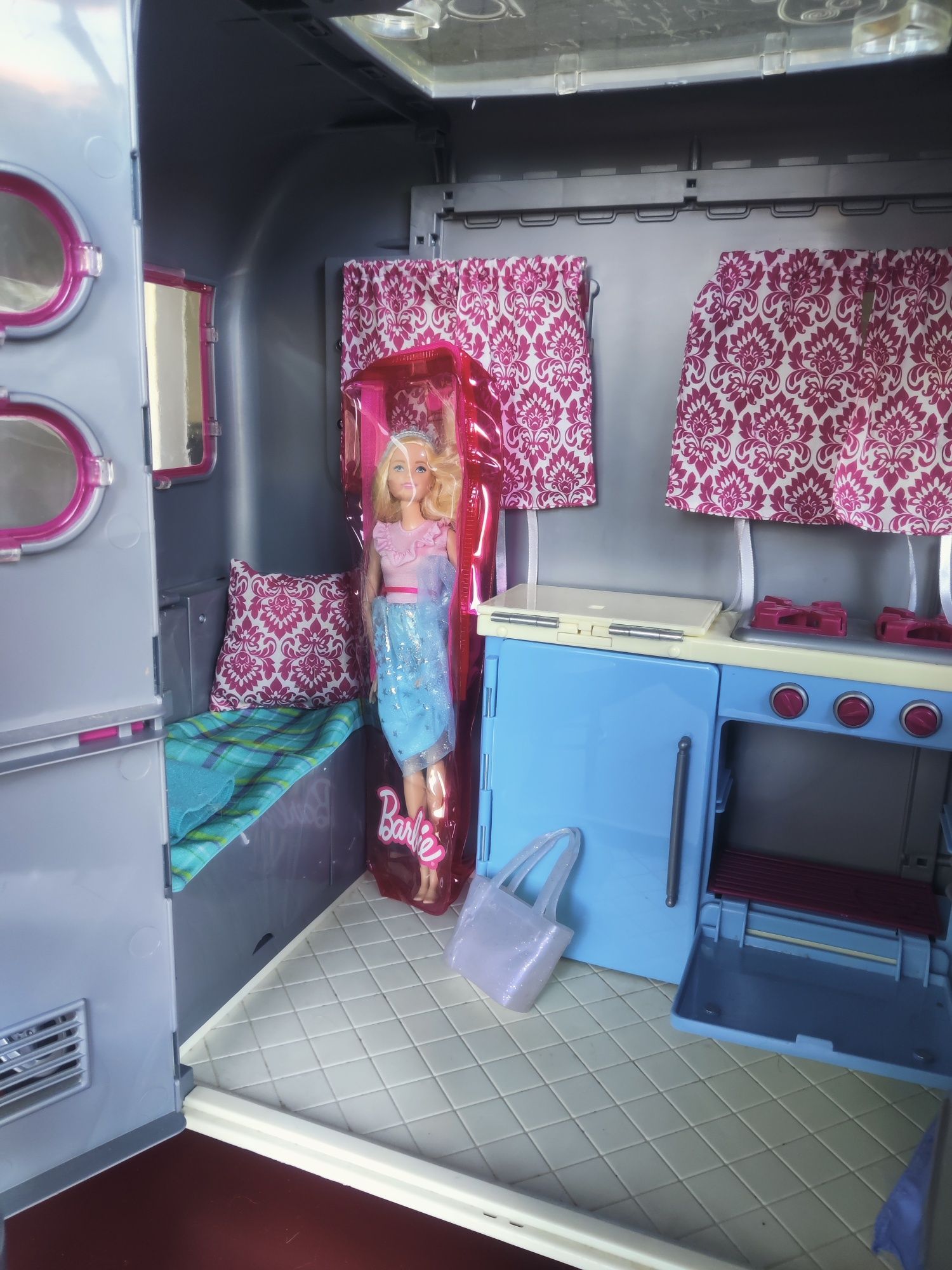 Our generation caravana barbie