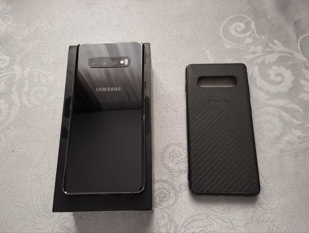 Продам Samsung s10plus 8/128