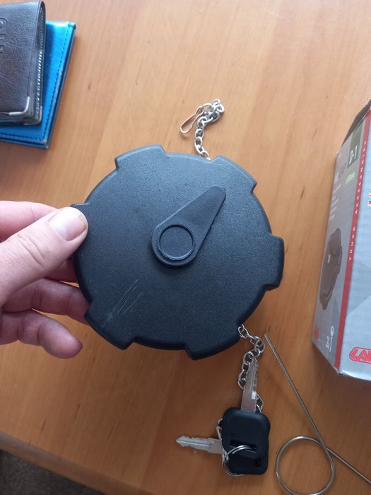 Кришка бака DAF,MAN,VOLVO