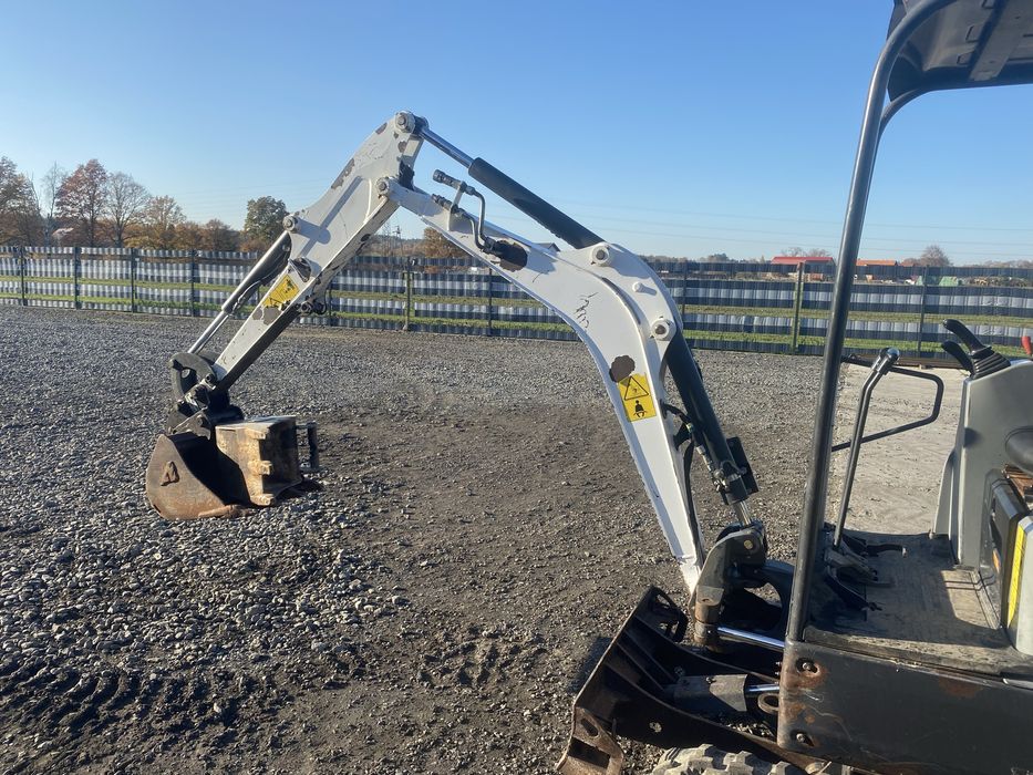 Mini koparka bobcat E 20