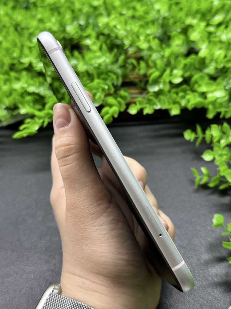 iPhone Xr, 64Gb, White (Neverlock) Айфон Хр, 64гб, белый, 84%АКБ