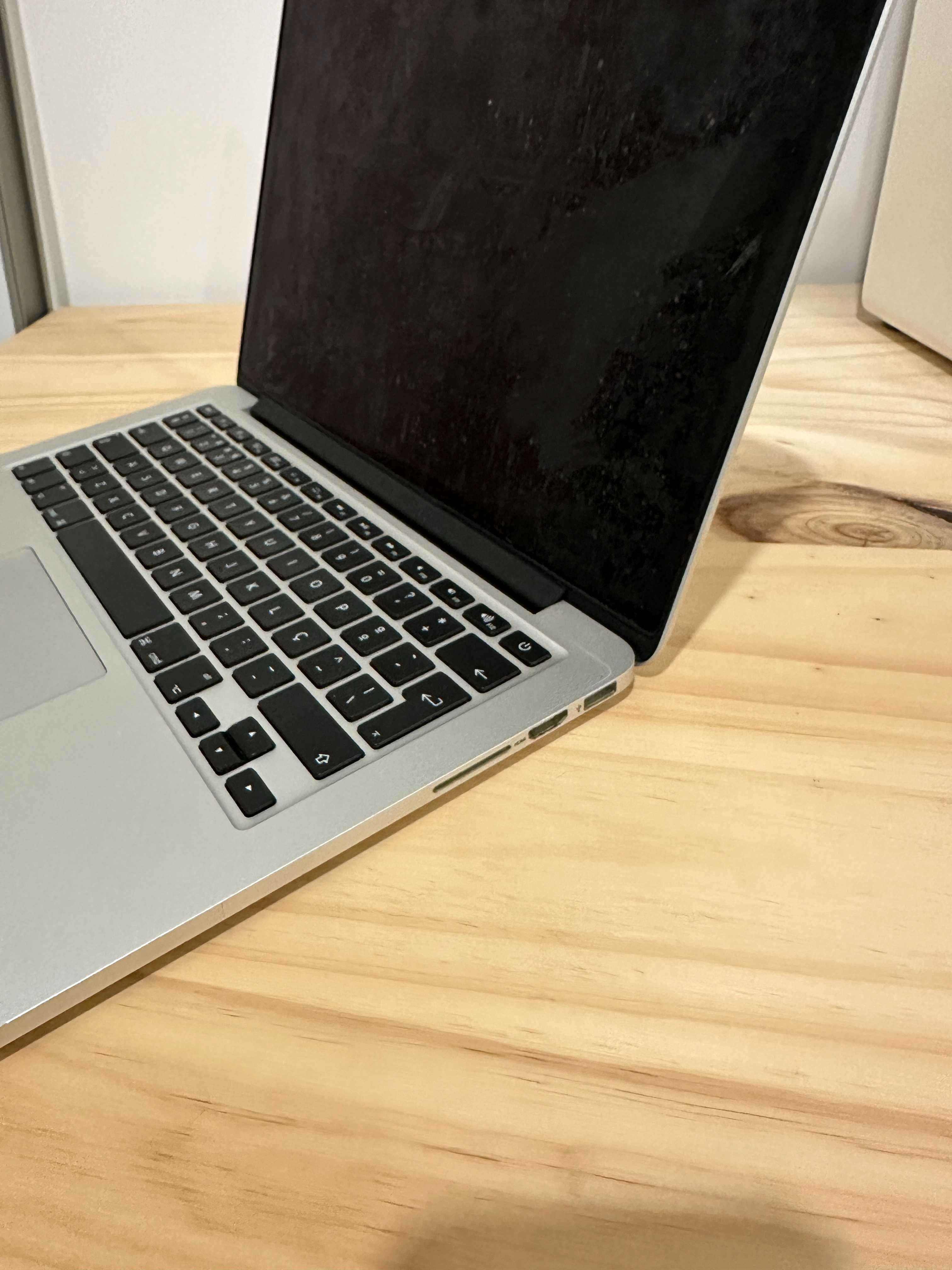 Macbook Pro (13 inch) - usado