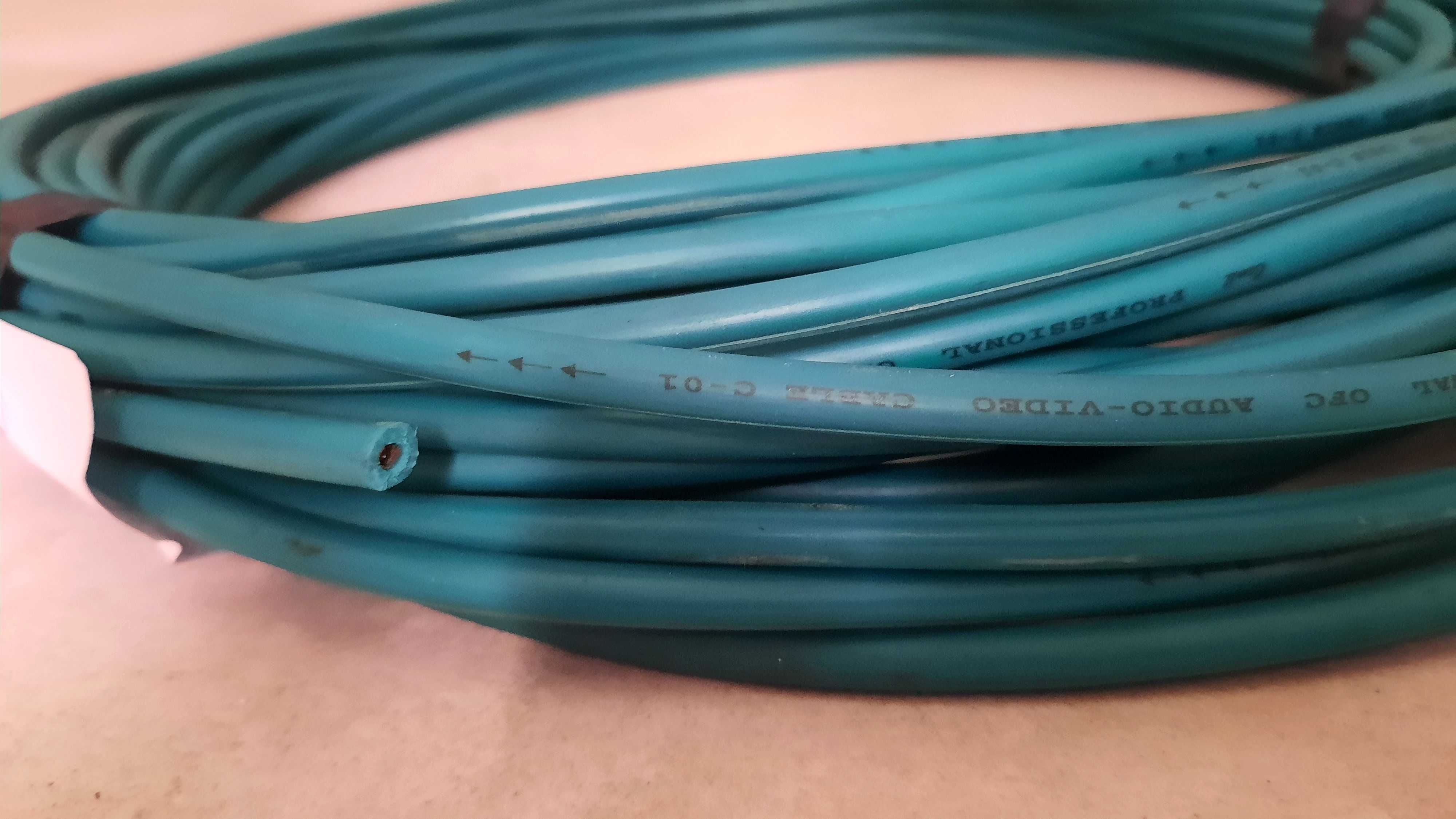 25 metrów przewodu: CAMIL profesjonal OFC AUDIO-VIDEO CABLE C-01