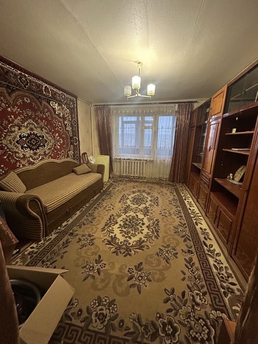 Оренда. 1кімнатна квартира 173кв-л, Курчатова 19. Все є. 4500
