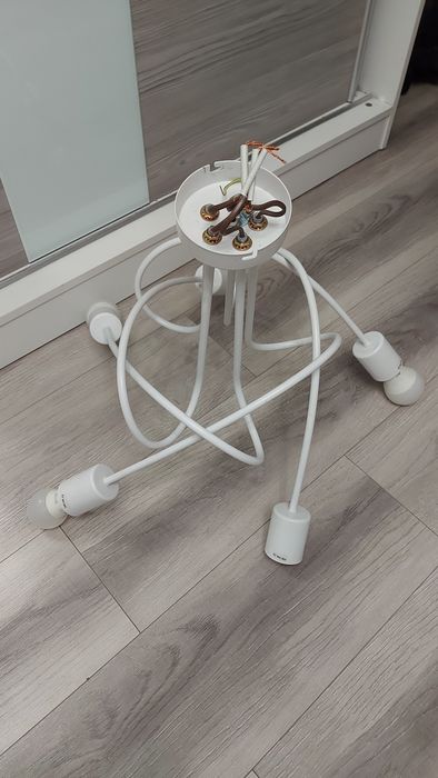 Lampa biała! Zadbana!!!